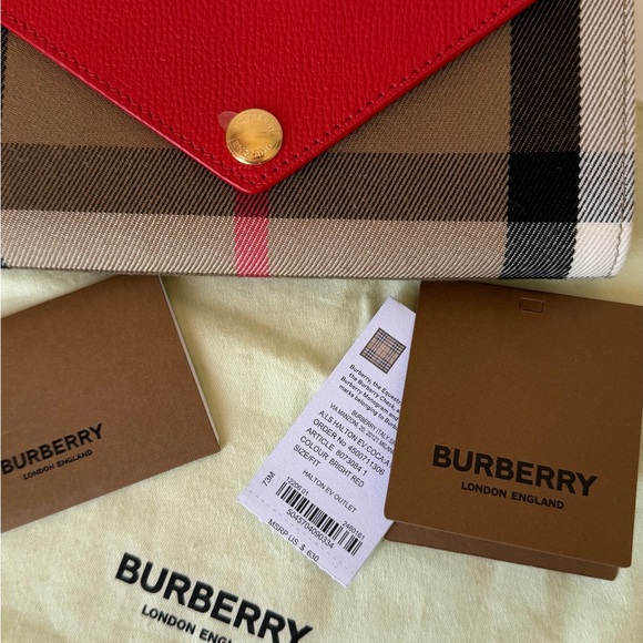 Burberry  wallet in bright Red new Original - Picture 7 of 7